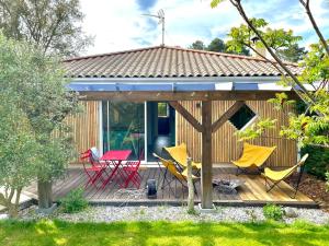 Maisons de vacances BEACH HOUSE DE CHARME A MESSANGES. LA MAISON BLEUE : photos des chambres
