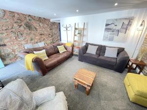 Treholme, great space for a family beach holiday!