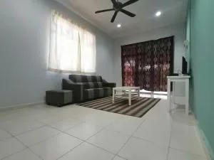 Promenade Homestay 2 - Kampong Sura Masjid