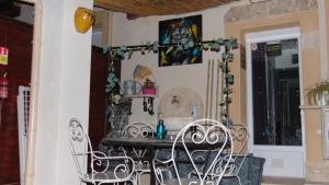 Appartements Au Coeur de l'Eze avec JACUZZI : photos des chambres