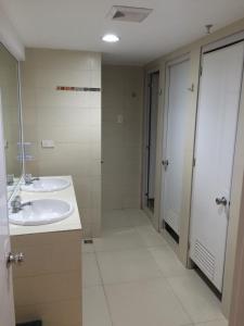 Stone House Hotel Pasay