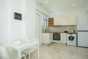 VOULA APARTMENTS