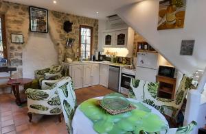 Villas Trainhouse with big pool : photos des chambres