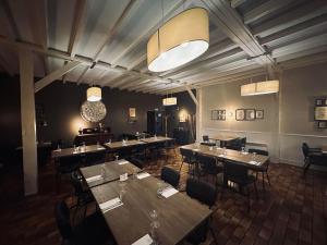 Hotels LA PROMENADE : photos des chambres