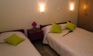 Oasis - Harbor House