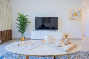Nasma Luxury Stays - Fancy Apartment With Balcony Close To MJLs Souk