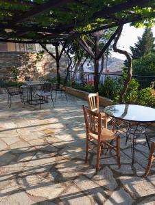 Chrysanthe [ Portaria ] Traditional Pelion House