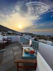 Traditional Maisonette with picturesque Chora View - Karavostasi