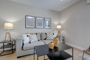 Stylish 2 Bedroom Apartment in Estepona Old Town