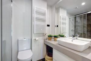 Stylish 2 Bedroom Apartment in Estepona Old Town