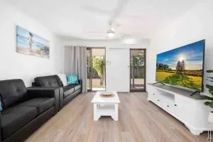 Hervey Bay Shelly Beach Stay ,Pet Friendly 300m to beach - Torquay