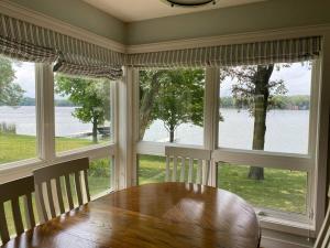 Lakeside Cottage