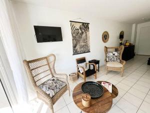 Bel appartement 3 pièces climatisé 400m des plages