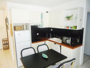 Bel appartement 3 pièces climatisé 400m des plages