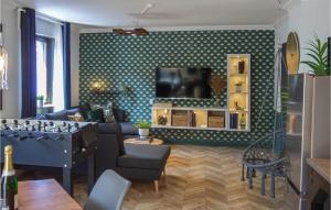 Cozy Home In Ulmen With Kitchen