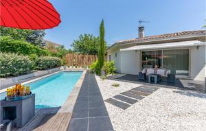 Maisons de vacances Nice Home In Bordeaux With Outdoor Swimming Pool, Wifi And 2 Bedrooms : photos des chambres