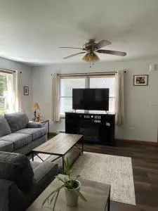 Falls Edge Farm Cottage - Berwick