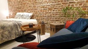 Appartements Studio Cosy, Spa et jardin privatif a 4 min de Cambrai : photos des chambres