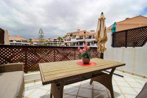 Beautiful penthouse apartment with heated swimming pool Golf del Sur