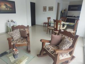 Balcones de la Rivera Apartamento Azulejo 3