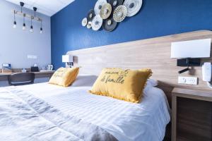 Hotels Hotel De La Plage : photos des chambres