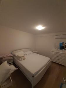 Lovely 1-bedroom Apartment in Sarandë