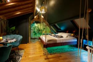 Love hotels Sweety Loft Suites romantique avec jacuzzi : Suite Lit King-Size avec Baignoire Spa