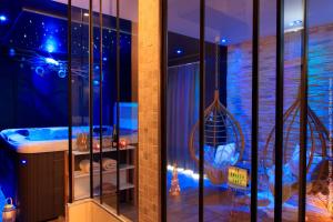 Love hotels Sweety Loft Suites romantique avec jacuzzi : photos des chambres