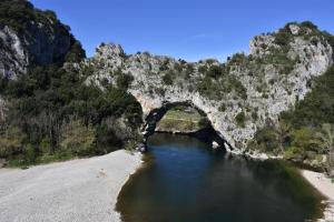 B&B / Chambres d'hotes Prieure du 17e dans l'Ardeche meridionale : photos des chambres