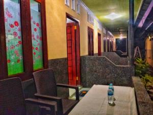 Phòng Giường Đôi Có Phòng Tắm Riêng (Double Room with Private Bathroom)