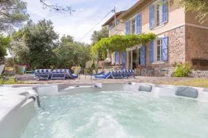 Villa Provençale avec 2 maisons d'amis ,piscine ,Jacuzzi ,vue mer - Pégomas