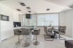 Luxury Apartman SPA Residence Hévíz - 凯希道库什塔尼