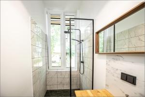 Rytas cozy apartment in the guest house with the terrace and the stunning view to the river side