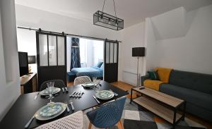 3 Appartements Premium au pied de la Cathedrale - Hypercentre : photos des chambres