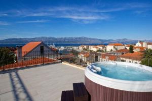 Harbor House Panoramic Harbor View