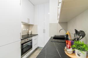 Flexible SelfCheckIns 51 - Zagreb - Garage - Loggia - New