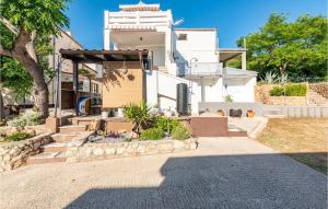 Amazing Apartment In Stara Novalja