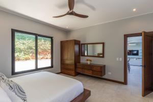 Casa Solaz - by Pura Villas