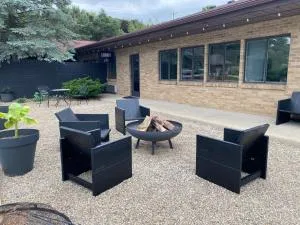 The Hemlock Inn - Lucas