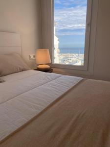 Modern new apartment, Perfect for golf and digital nomads , sea view and parking