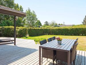 6 person holiday home in Sydals-By Traum