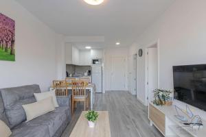 Precioso Apt de 1 habitación en Benalbeach