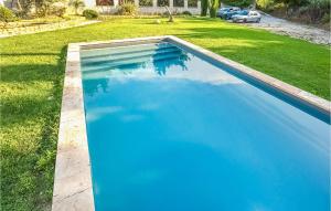 Maisons de vacances Nice Home In Orange With Outdoor Swimming Pool, Wifi And 5 Bedrooms : photos des chambres