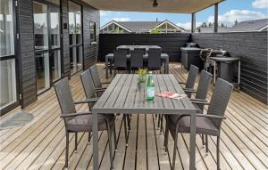 Nice Home In Nørre Nebel With Kitchen