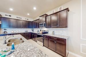 Summer Bliss - Windsor Island Resort