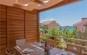 Lovely Home In Brodarica