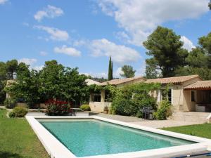 Maisons de vacances Welcoming holiday home in Tourtour with private pool : photos des chambres