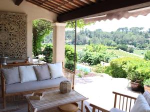 Maisons de vacances Lovely holiday home in Lorgues with private pool : photos des chambres