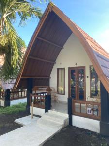 Phòng Giường Đôi Lớn Loại Sang (Deluxe Queen Room)