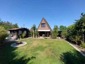 Wunderschoenes Ferienparadies in Krusendorf nah am Ostseestrand - Jellenbek